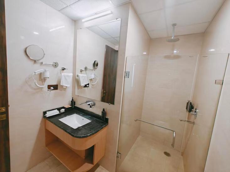 Hotel Avadh Classio Near By Ram Mandir Faizābād 外观 照片